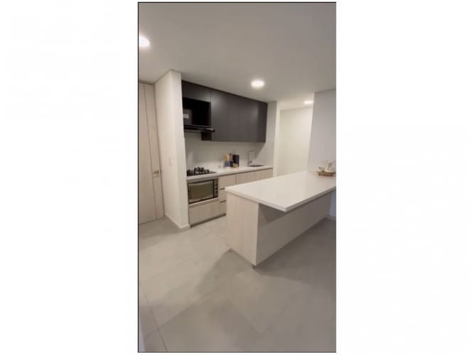 Apartamento de 3 alcobas en venta en Los Colores, Medellín, 89 m² · foto 6 de 23