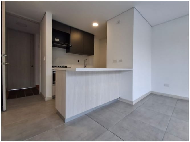 Apartamento de 3 alcobas en venta en Los Colores, Medellín, 89 m² · foto 9 de 23