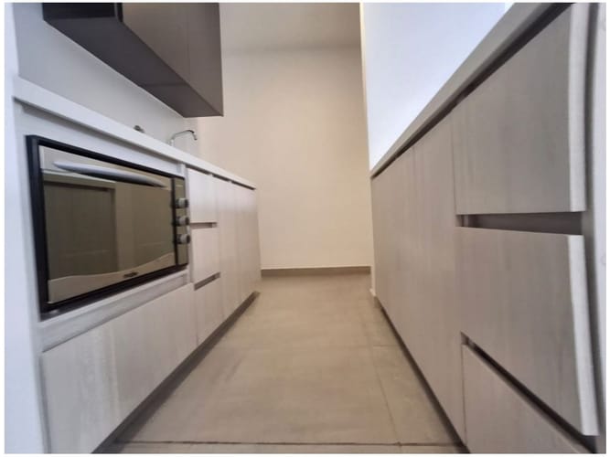 Apartamento de 3 alcobas en venta en Los Colores, Medellín, 89 m² · foto 10 de 23