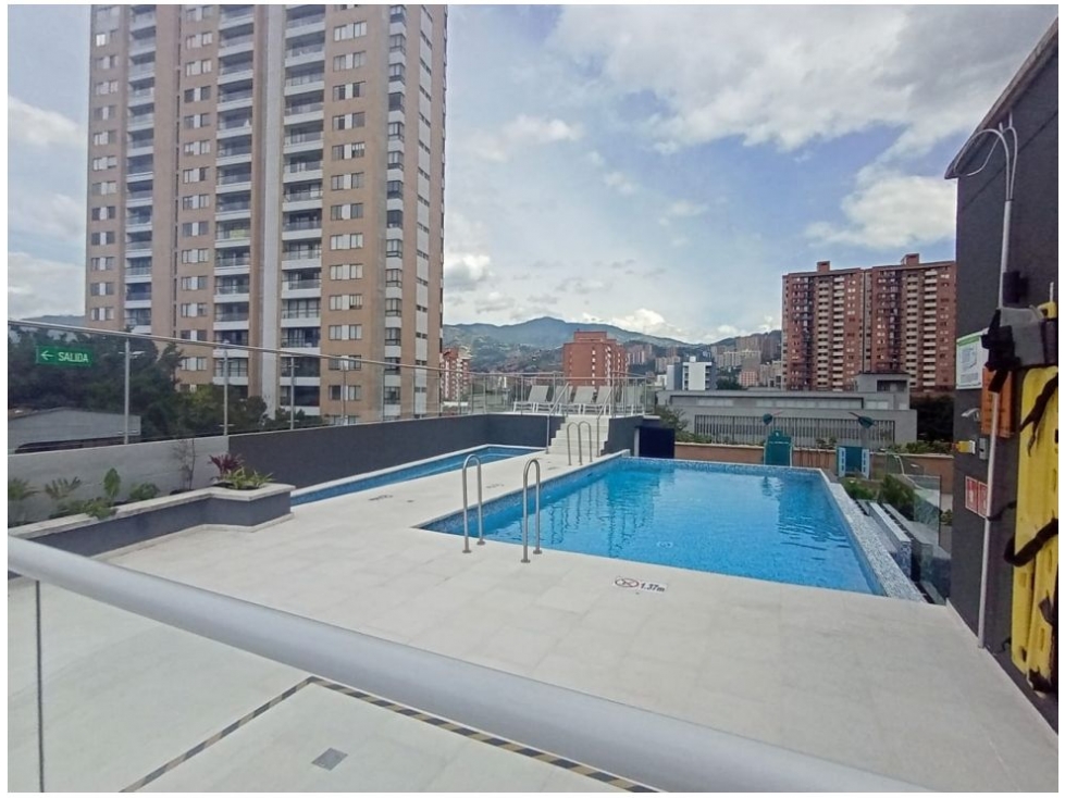 Apartamento en venta en Los Colores, Medellín · foto 21 de 23