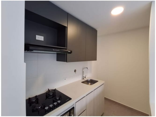 Apartamento de 3 alcobas en venta en Los Colores, Medellín, 89 m² · foto 19 de 23