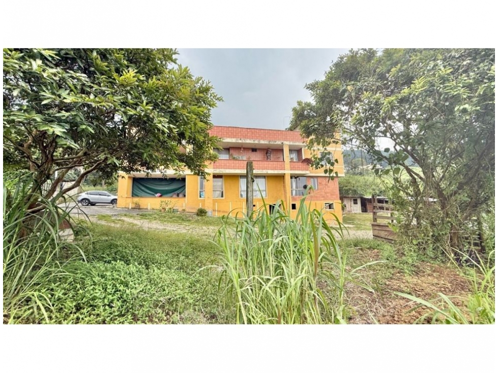 Casa en venta en Loma Del Chocho, Envigado · foto 2 de 18