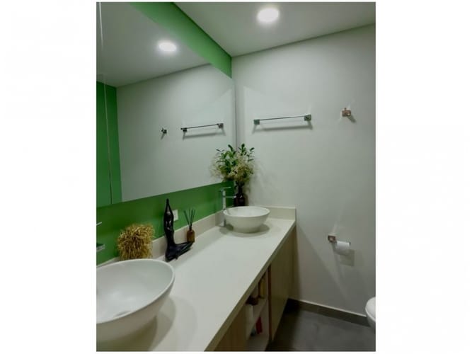 Apartamento de 2 alcobas en venta en Castropol, Medellín, 132 m² · foto 8 de 24