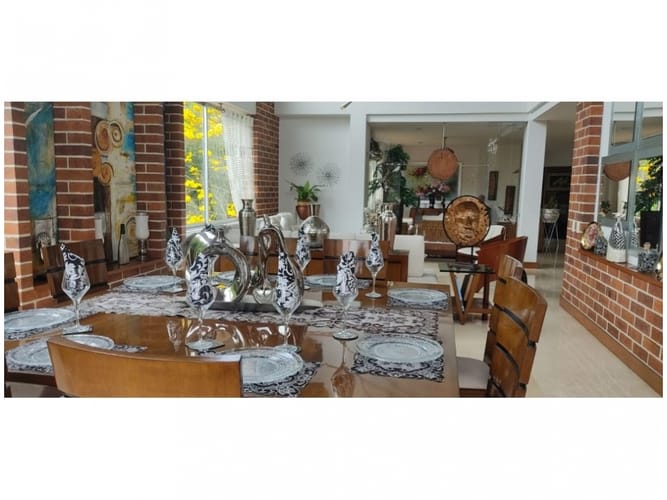 Casa de 6 alcobas en venta en Loma Del Escobero, Envigado, 1477 m² · foto 7 de 19