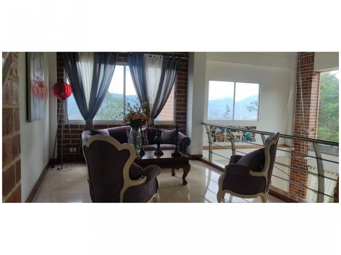 Casa de 6 alcobas en venta en Loma Del Escobero, Envigado, 1477 m² · foto 12 de 19