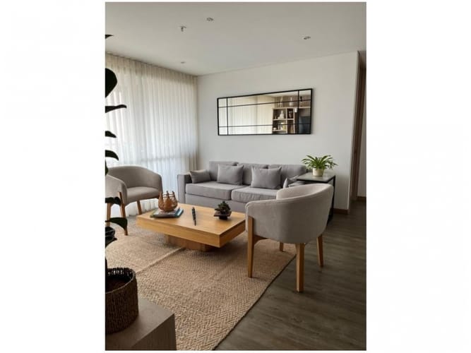 Apartamento de 2 alcobas en venta en Los Balsos, Medellín, 87 m² · foto 2 de 11