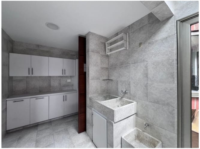 Casa de 3 alcobas en venta en El Poblado, El Retiro, 240 m² · foto 11 de 24
