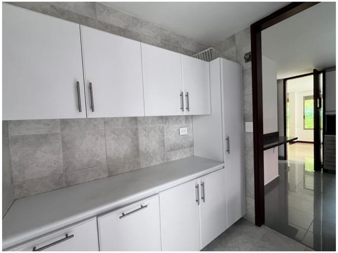 Casa de 3 alcobas en venta en El Poblado, El Retiro, 240 m² · foto 12 de 24