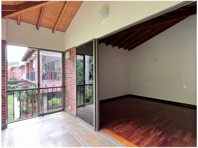 Casa de 3 alcobas en venta en El Poblado, El Retiro, 240 m² · foto 20 de 24
