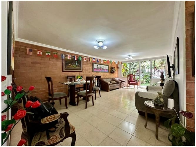 Casa de 3 alcobas en venta en Suramérica, La Estrella, 189 m² · foto 3 de 23