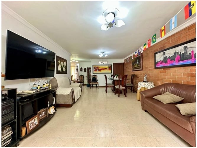 Casa de 3 alcobas en venta en Suramérica, La Estrella, 189 m² · foto 7 de 23