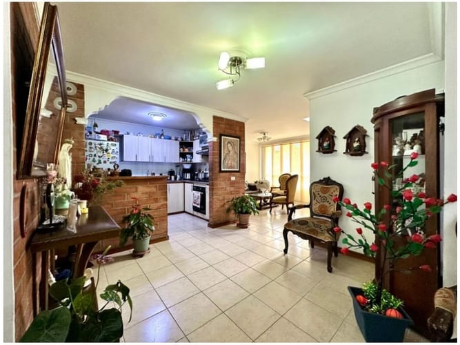 Casa de 3 alcobas en venta en Suramérica, La Estrella, 189 m² · foto 8 de 23