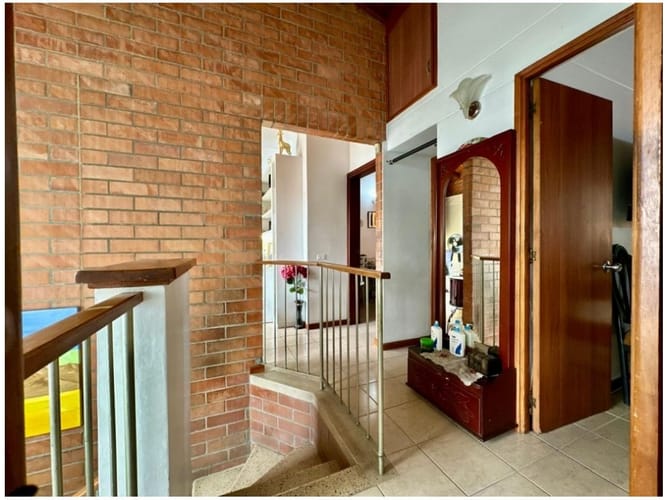 Casa de 3 alcobas en venta en Suramérica, La Estrella, 189 m² · foto 14 de 23