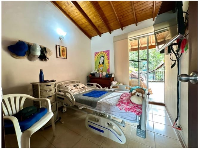 Casa de 3 alcobas en venta en Suramérica, La Estrella, 189 m² · foto 15 de 23