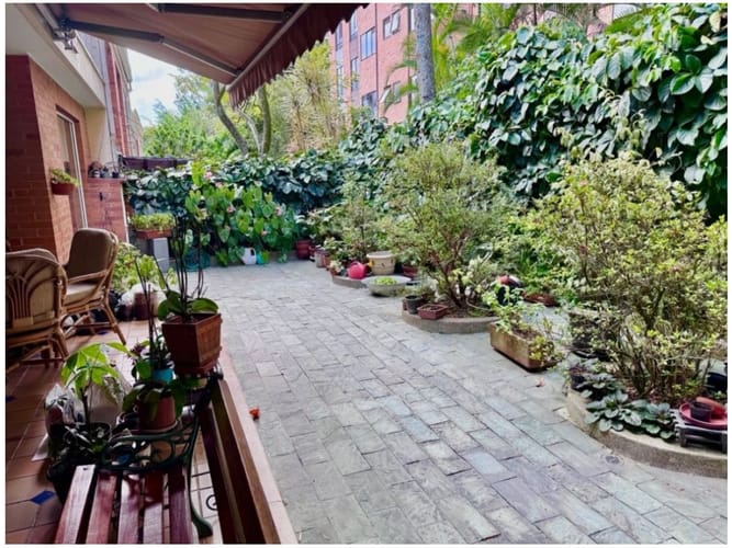Casa de 3 alcobas en venta en El Poblado, Medellín, 274 m² · foto 9 de 24