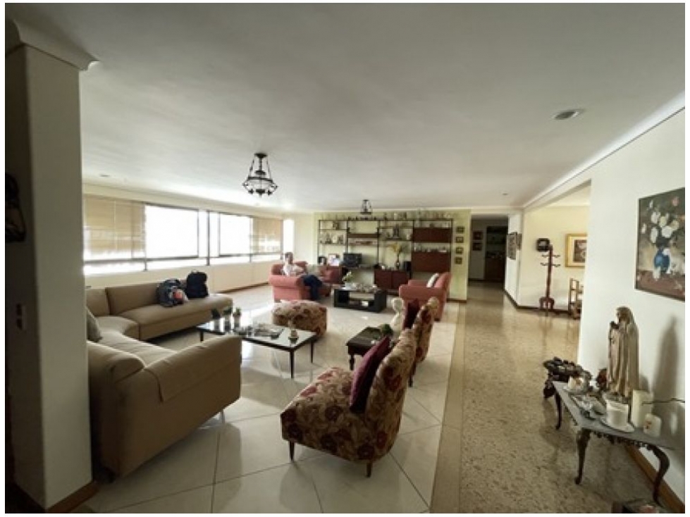 Apartamento en venta en Castropol, Medellín · foto 3 de 23