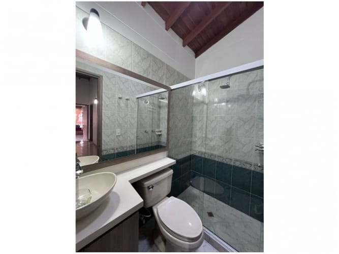 Casa de 4 alcobas en venta en Castropol, Medellín, 220 m² · foto 15 de 24
