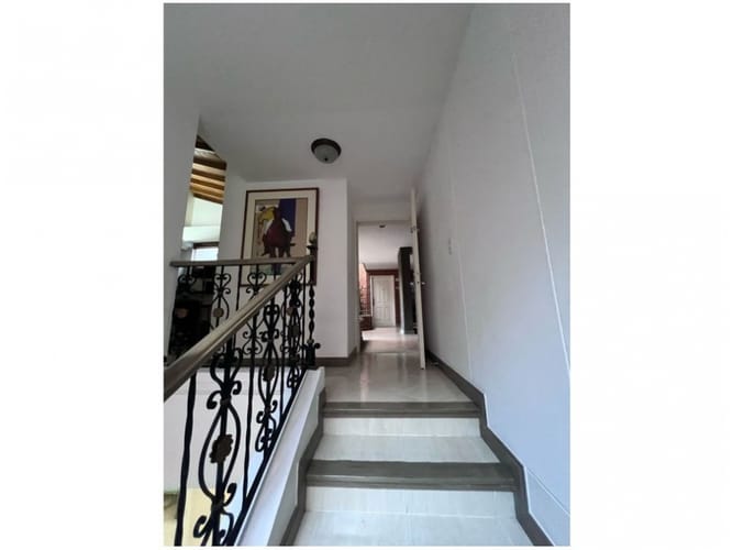 Casa de 4 alcobas en venta en Castropol, Medellín, 220 m² · foto 16 de 24