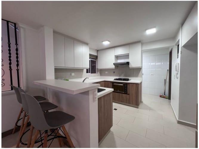 Casa de 4 alcobas en venta en Castropol, Medellín, 220 m² · foto 23 de 24