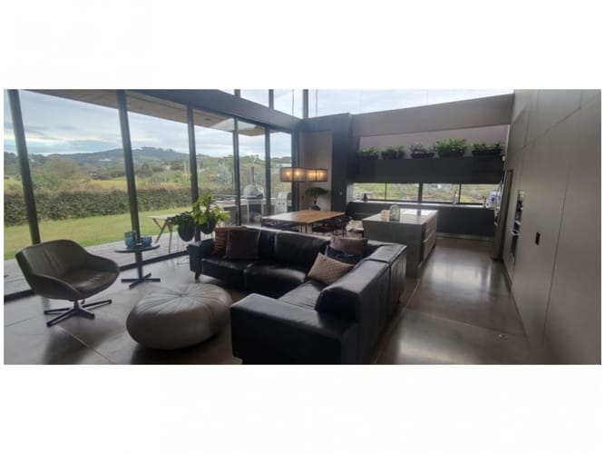 Casa de 3 alcobas en venta en El Velódromo, Medellín, 348 m² · foto 5 de 22