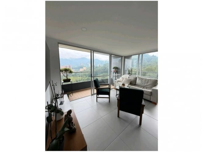 Apartamento de 3 alcobas en venta en Sabaneta Real, Sabaneta, 71 m² · foto 2 de 19