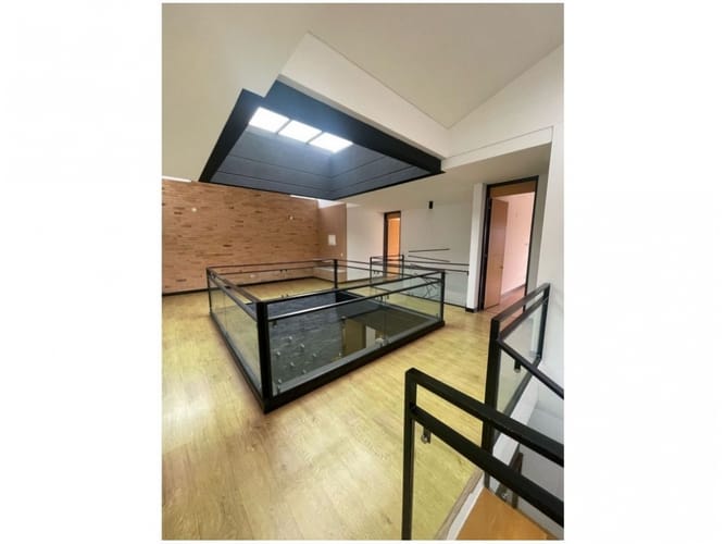 Casa de 4 alcobas en venta en El Poblado, Medellín, 380 m² · foto 22 de 24