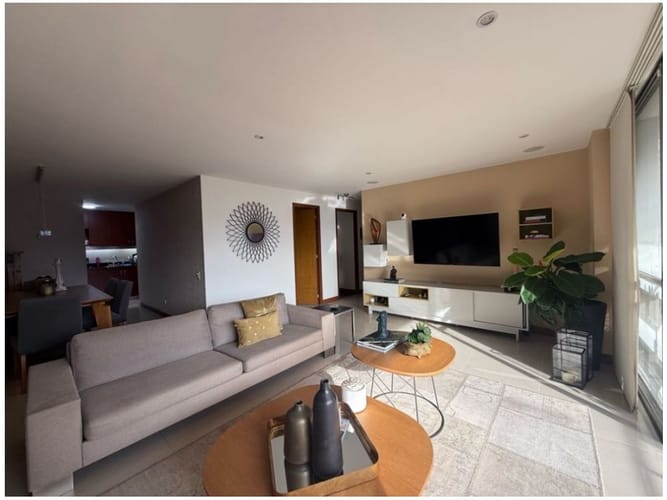 Apartamento de 3 alcobas en venta en El Poblado, Medellín, 110 m² · foto 3 de 24