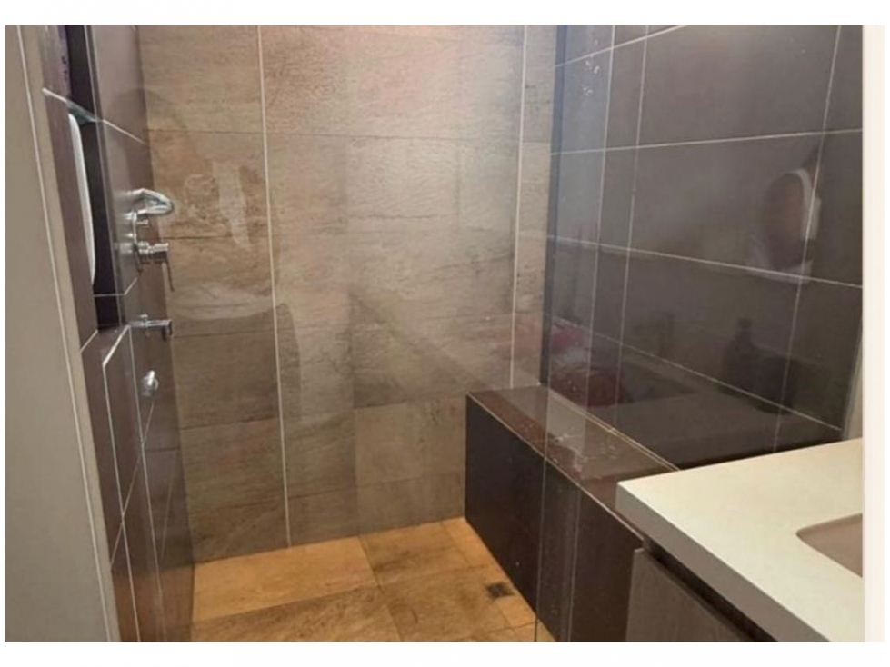 Apartamento en venta en Loma De Las Brujas, Envigado · foto 8 de 16