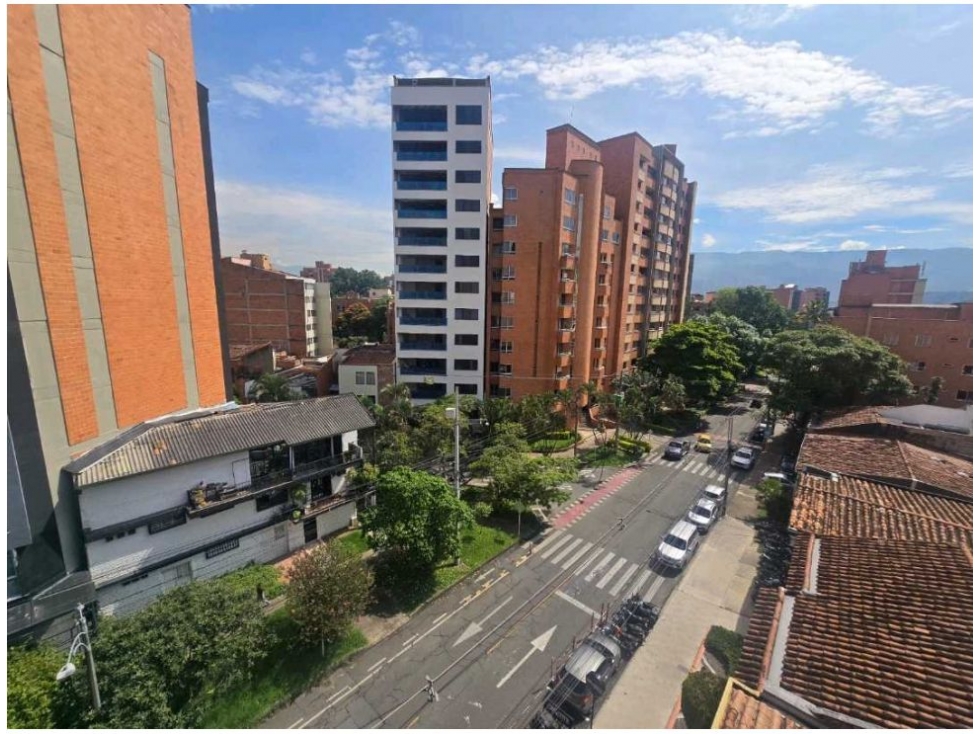 Apartamento en venta en Laureles, Medellín · foto 2 de 24