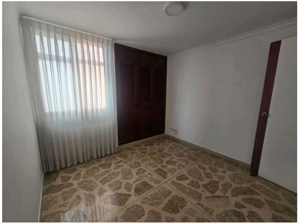 Apartamento en venta en Laureles, Medellín · foto 3 de 24