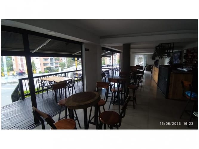 Local en venta en Avila, Envigado, 144 m² · foto 2 de 15