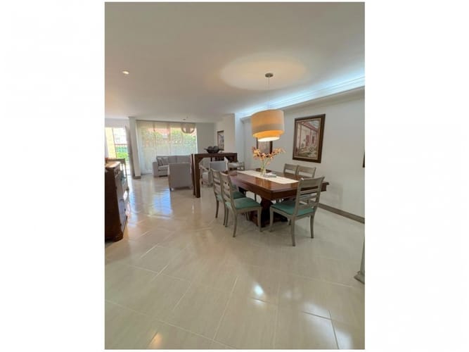 Casa de 4 alcobas en venta en Castropol, Medellín, 200 m² · foto 7 de 24