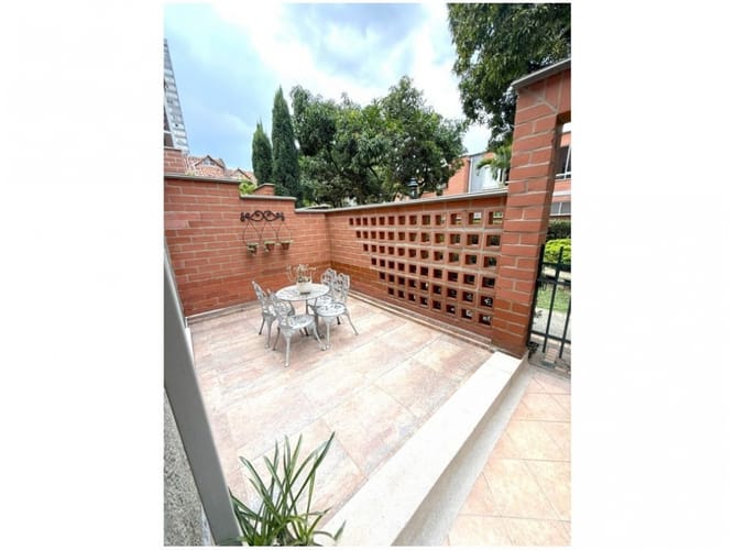 Casa de 4 alcobas en venta en Castropol, Medellín, 200 m² · foto 12 de 24