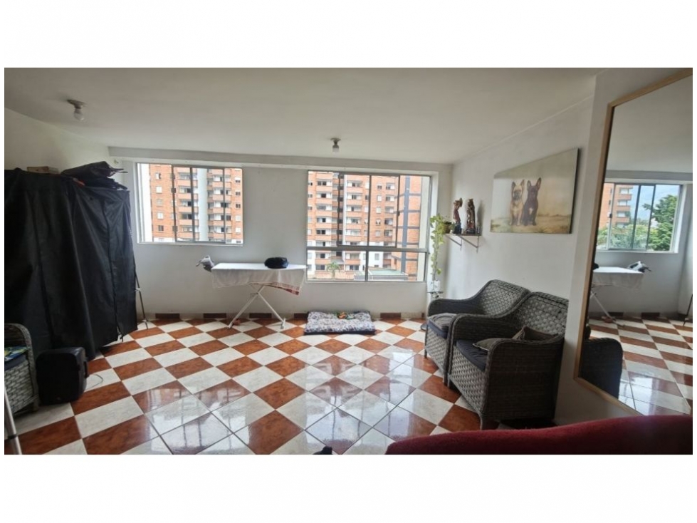 Apartamento en venta en Los Colores, Medellín · foto 8 de 24