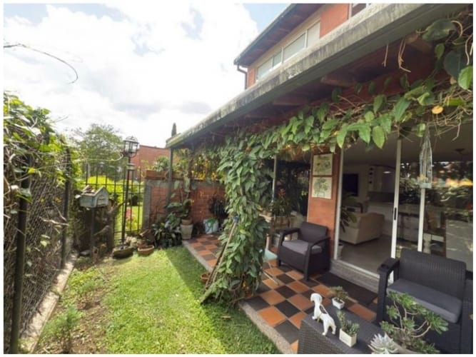 Casa de 3 alcobas en venta en Montessori, Envigado, 190 m² · foto 19 de 19