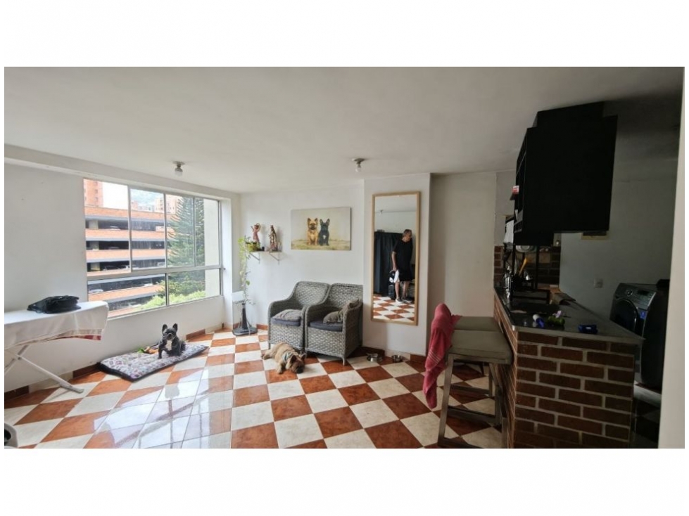 Apartamento en venta en Los Colores, Medellín · foto 17 de 24