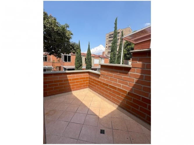 Casa de 4 alcobas en venta en Castropol, Medellín, 200 m² · foto 23 de 24
