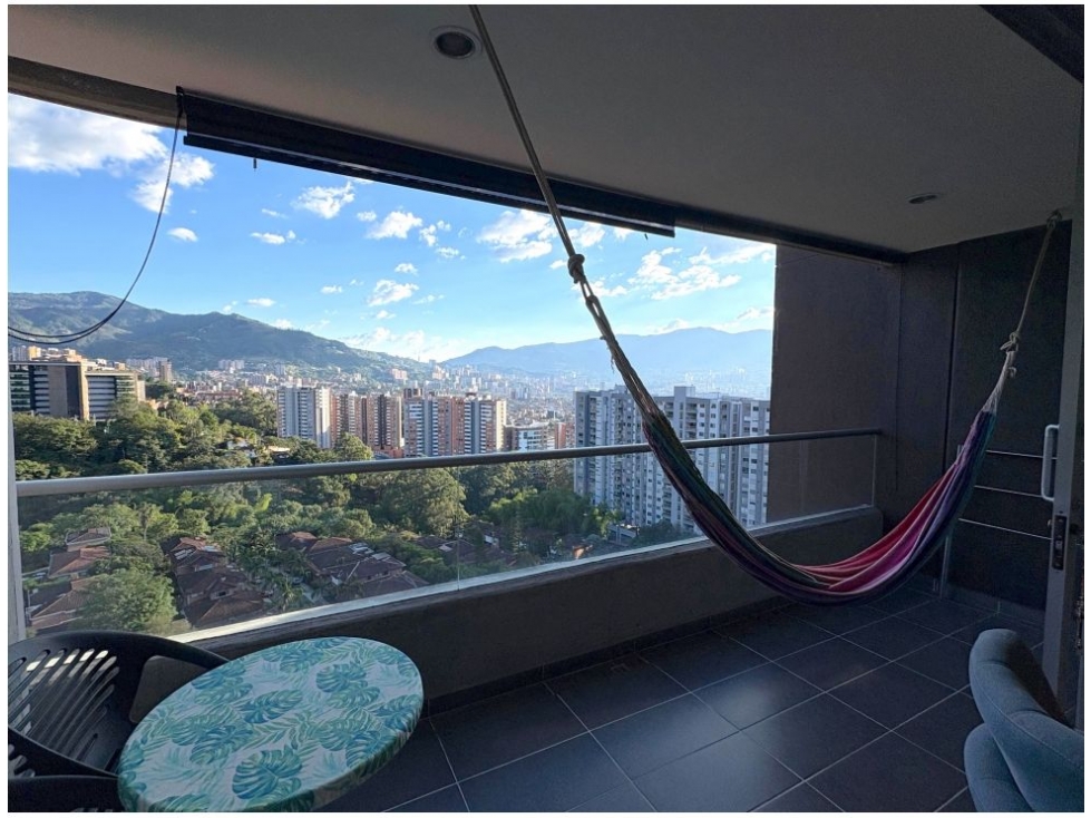 Apartamento en venta en Loma Benedictinos, Envigado · foto 2 de 12