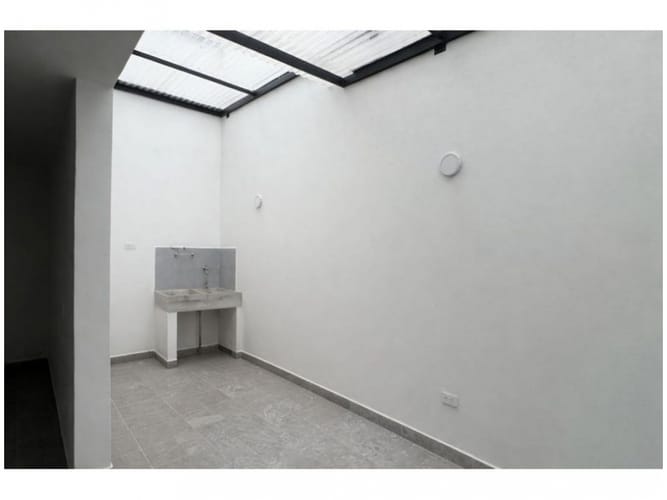 Casa de 4 alcobas en venta en La Ceja, 144 m² · foto 2 de 11
