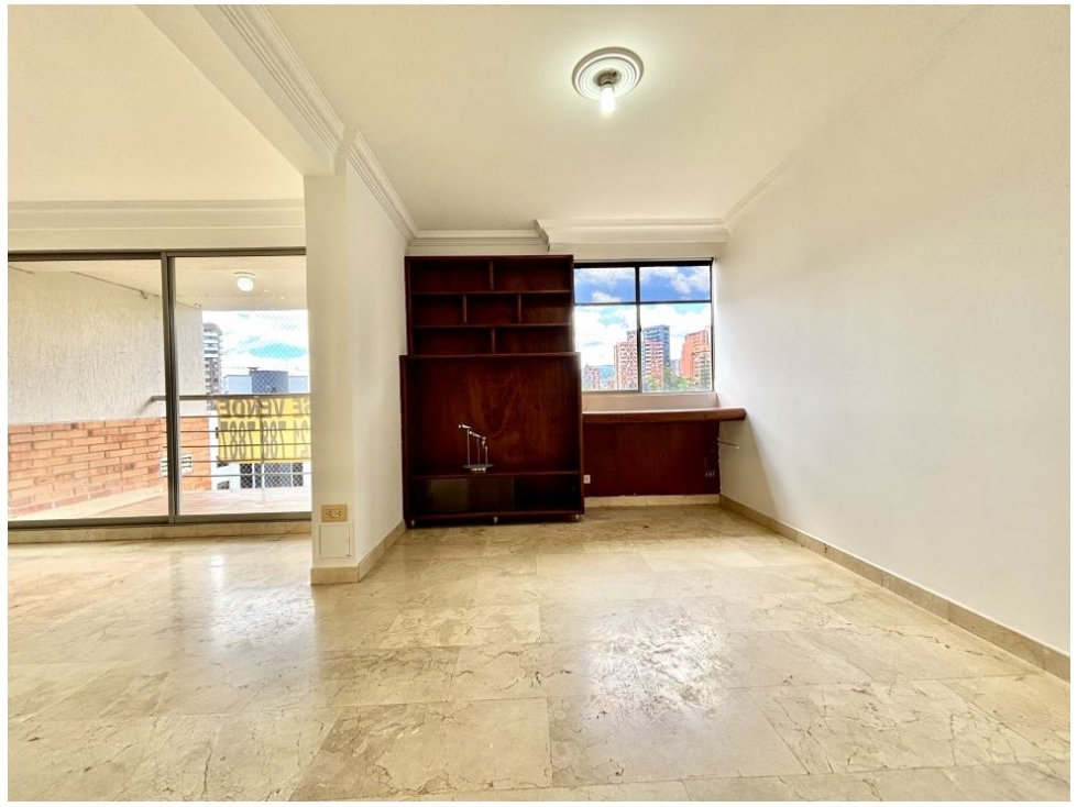 Apartamento en venta en El Poblado, Medellín · foto 5 de 24