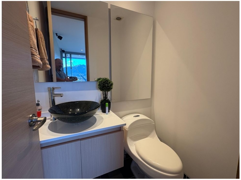 Apartamento en venta en Loma Benedictinos, Envigado · foto 6 de 12