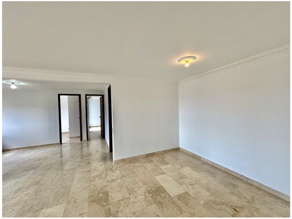 Apartamento en venta en El Poblado, Medellín · foto 6 de 24