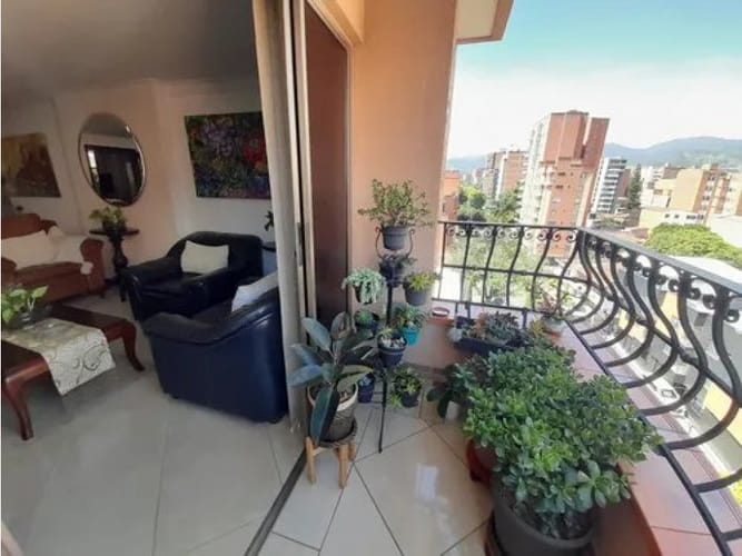 Apartamento de 3 alcobas en venta en Estadio, Medellín, 129 m² · foto 2 de 16