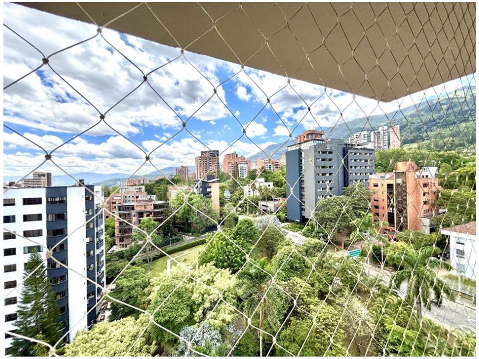Apartamento en venta en El Poblado, Medellín · foto 20 de 24