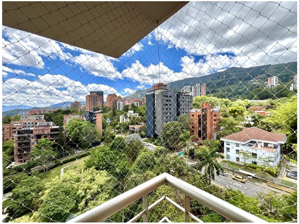 Apartamento en venta en El Poblado, Medellín · foto 22 de 24