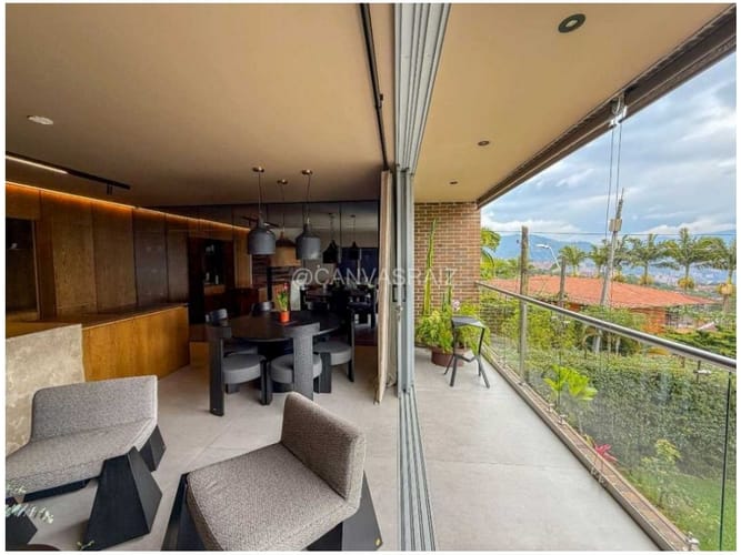 Casa de 3 alcobas en venta en Urbanización Las Cumbres, Envigado, 223 m² · foto 2 de 13