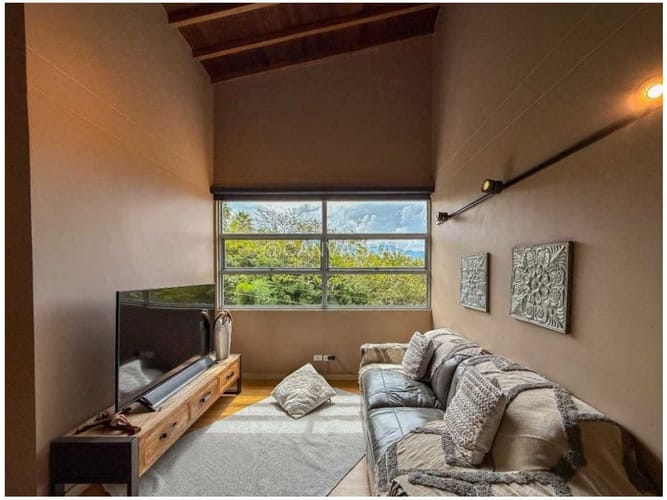 Casa de 3 alcobas en venta en Urbanización Las Cumbres, Envigado, 223 m² · foto 11 de 13