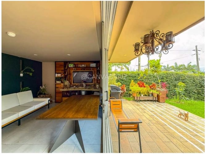 Casa de 3 alcobas en venta en Urbanización Las Cumbres, Envigado, 223 m² · foto 12 de 13
