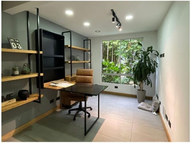 Casa de 3 alcobas en venta en Loma Del Escobero, Envigado, 300 m² · foto 4 de 22