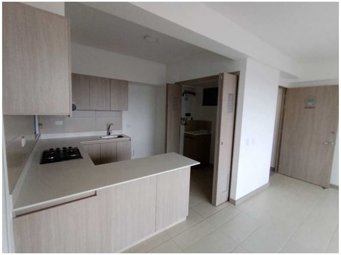 Apartamento de 3 alcobas en venta en San Agustin Suramerica, Rionegro, 77 m² · foto 2 de 19